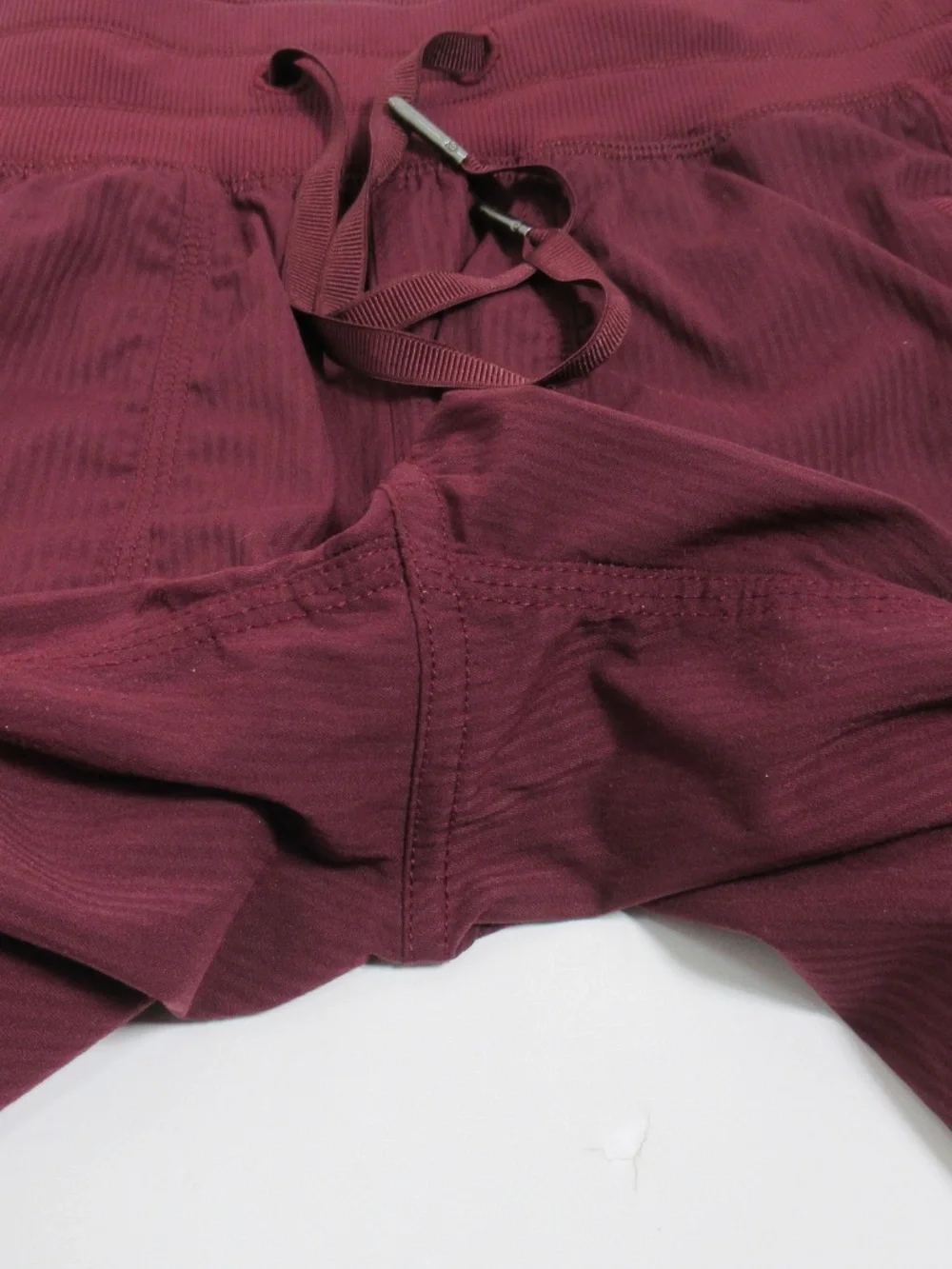 Lululemon Women's Dance Studio Mid-Rise Pant *Regular Garnet Size 4